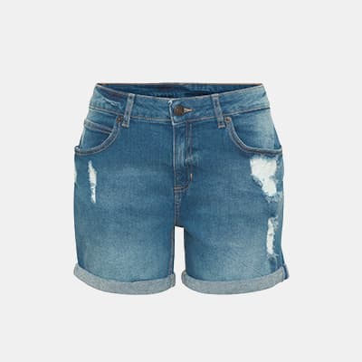Short en jean bleu avec ourlets retroussés et détails effet usé sur le devant