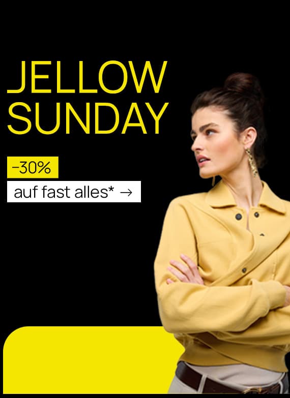 Jellow Sunday – 30 % auf fast alles* – Frau im gelben Oberteil blickt nach rechts vor schwarzem Hintergrund