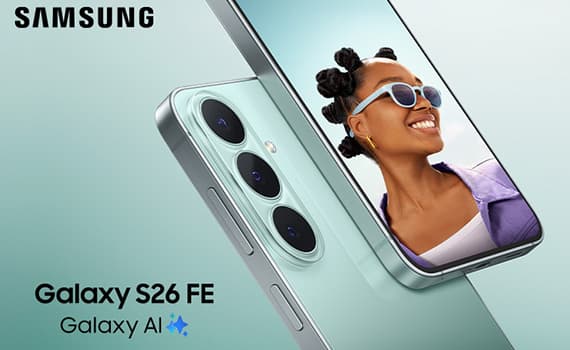 SAMSUNG Galaxy S26 FE Galaxy AI – Smartphone vert affichant une personne souriante avec lunettes de soleil