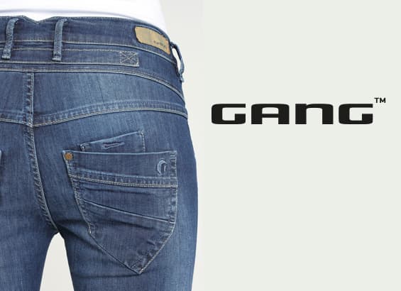 GANG – Vue de dos d’un jean bleu avec poches arrière détaillées et passants de ceinture