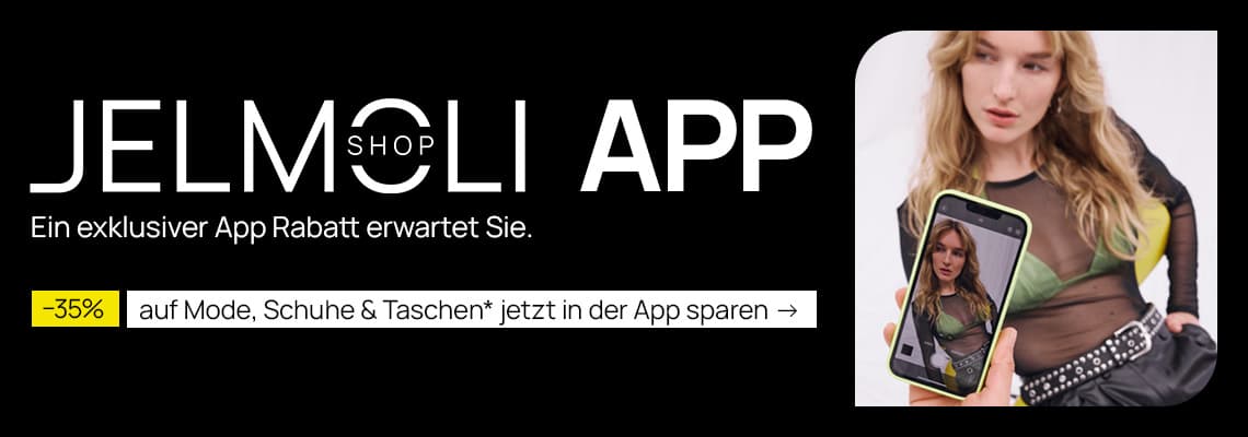 -35 % auf Mode, Schuhe & Taschen – Frau in transparenter Oberbekleidung hält Smartphone mit ihrem Foto in der Jelmoli App